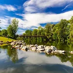 Апартаменти Elegant In