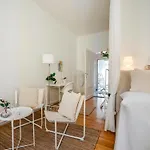 Elegant In Apartment Graz