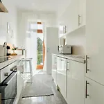 Apartment Elegant In *