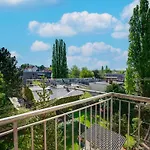 Apartment Elegant In *