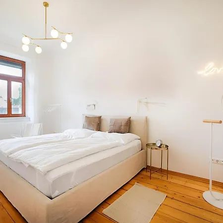 Elegante Zentrale Wohnung In Graz * Грац