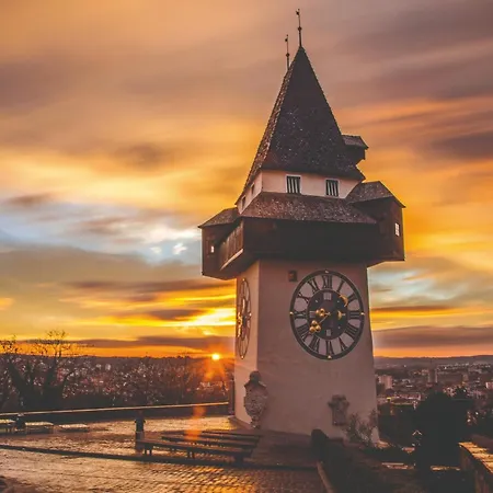 Elegante Zentrale Wohnung In Graz Апартаменти