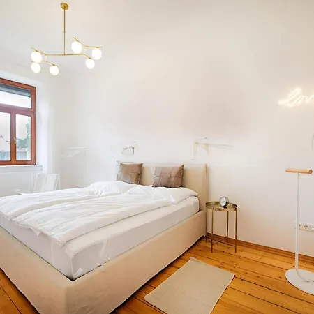 Appartamento Elegant In *