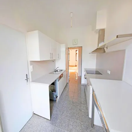 Elegant In Apartman