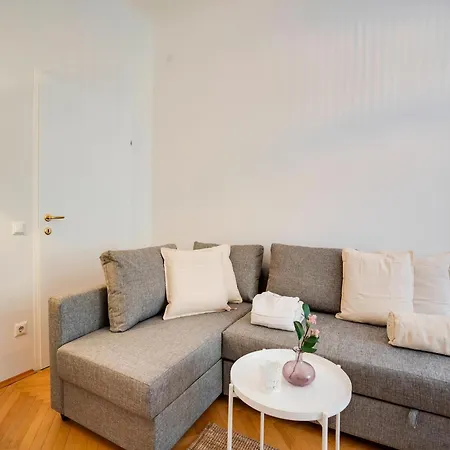 Appartement Elegant In *
