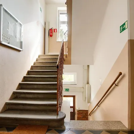 Elegant In Apartman